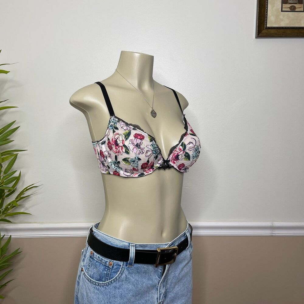 Victoria’s Secret Very Sexy Low Cut Embroidered Unlined Demi Bra - Picture 2 of 12